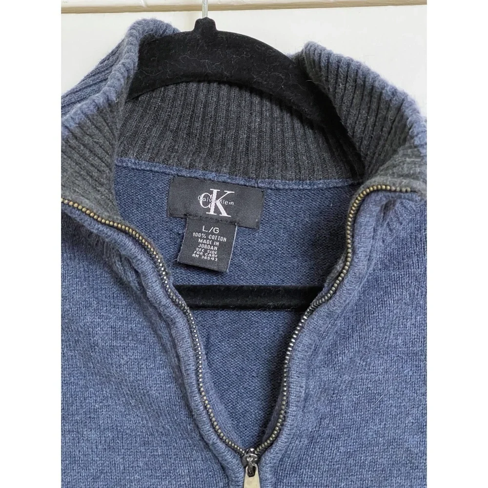 Calvin Klein Men's Blue 1/4 Zip Pullover Sweater - Large